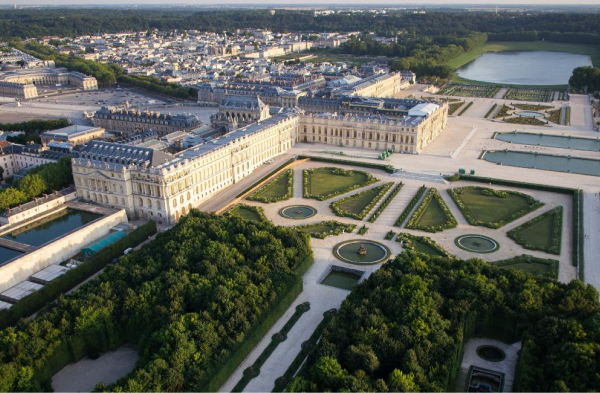 Louis XVI  Palace of Versailles